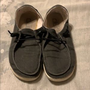 Hey dude shoes size 7